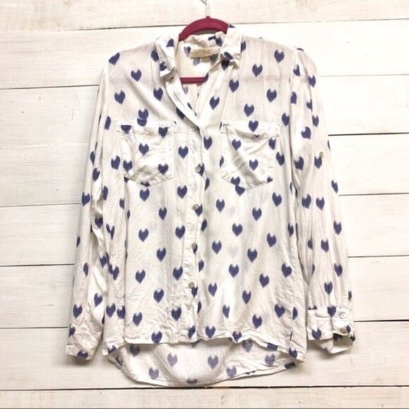 JUST LIVING | white &navy blue heart button up size medium - Picture 5 of 5